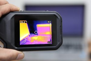 Computing equipment on the screen of a thermal camera